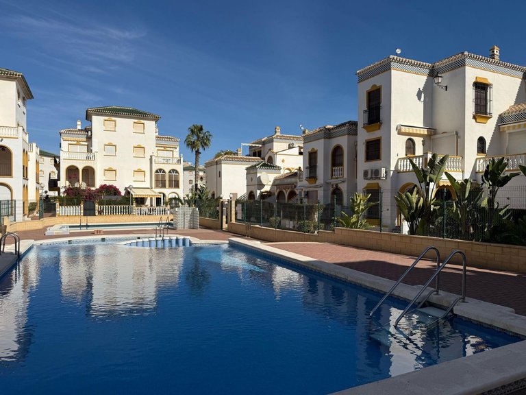 Villa for Sale in Costa Blanca Torrevieja, Alicante 1