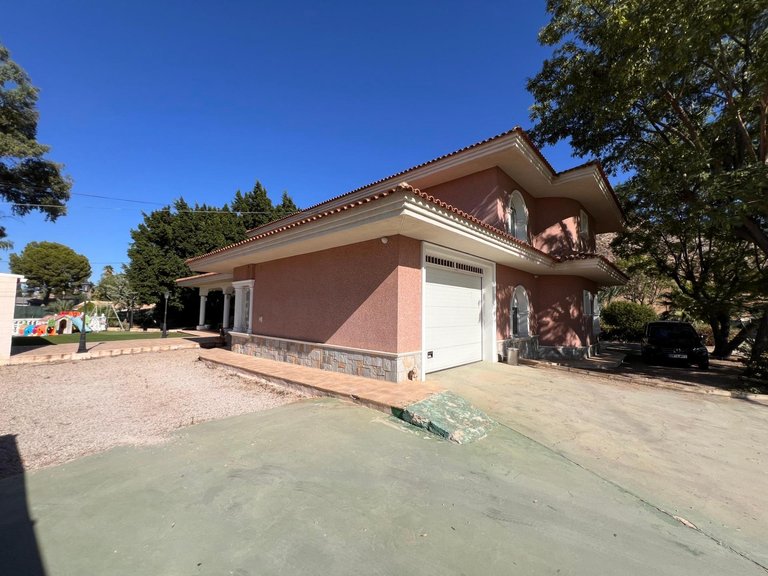Villa for Sale in Inland Callosa De Segura, Alicante 13