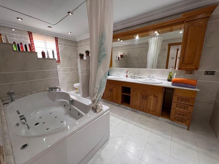 Villa for Sale in Inland Callosa De Segura, Alicante 24