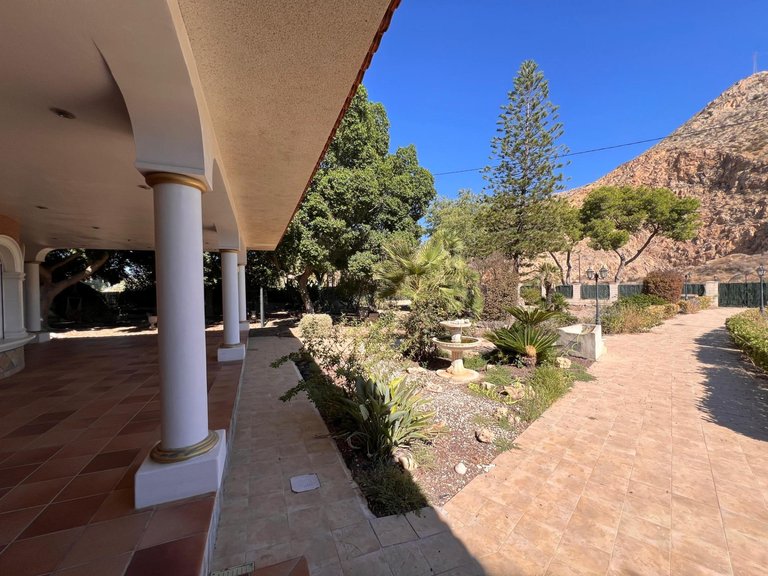 Villa for Sale in Inland Callosa De Segura, Alicante 3