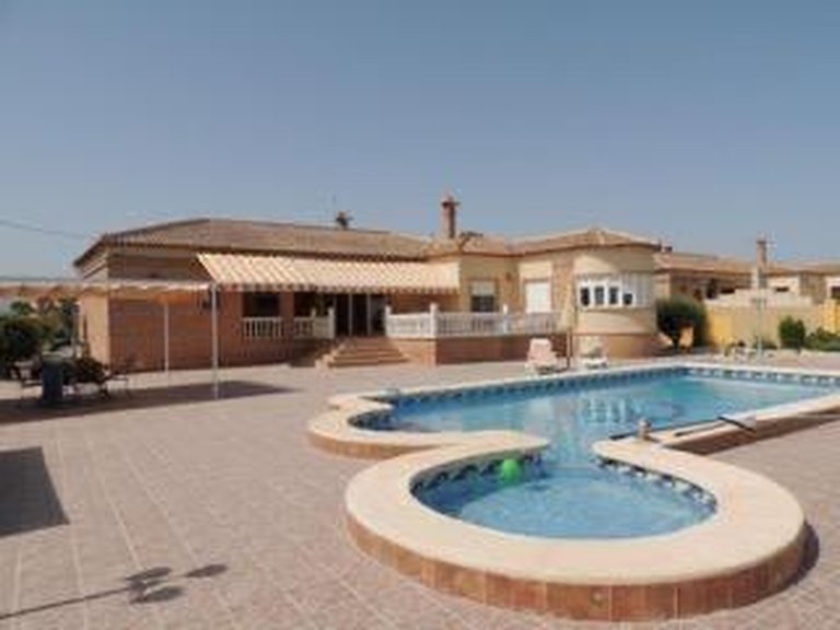Villa for Sale in Costa Blanca Catral, Alicante 1