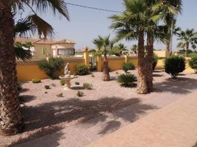 Villa for Sale in Costa Blanca Catral, Alicante 11