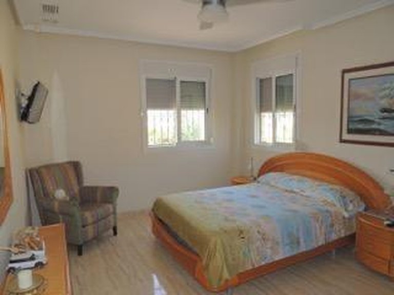 Villa for Sale in Costa Blanca Catral, Alicante 9