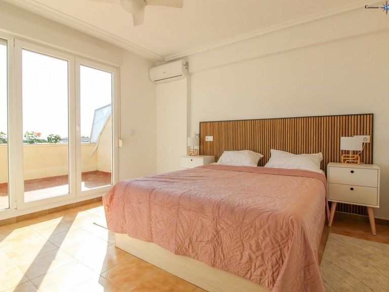 Penthouse for Sale in Torrevieja, Alicante 12