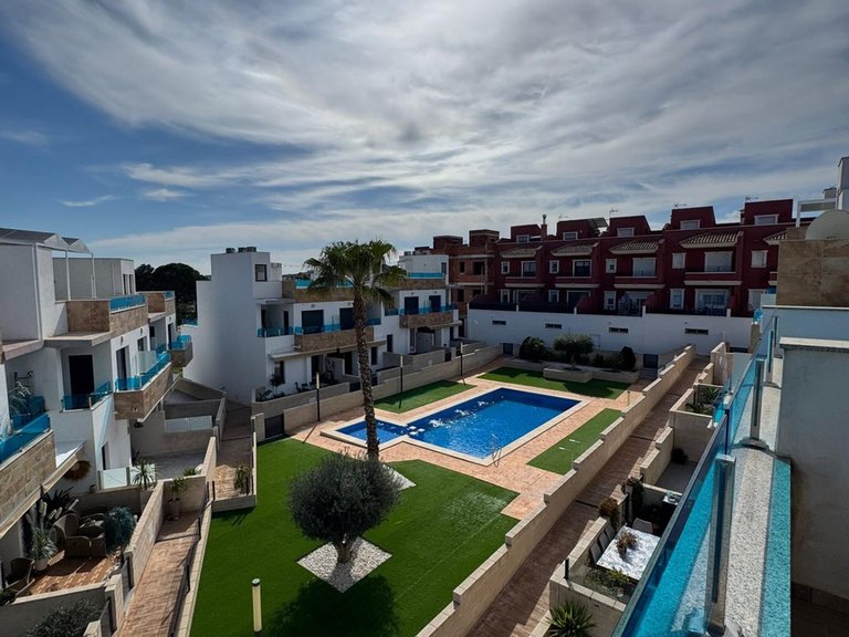 Town House for Sale in Inland Bigastro, Alicante 1