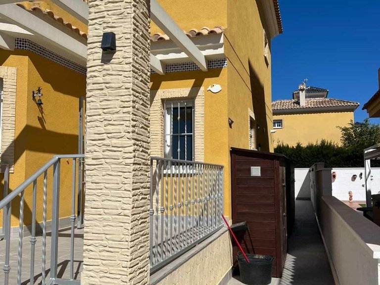 Villa for Sale in Inland Algorfa, Alicante 10