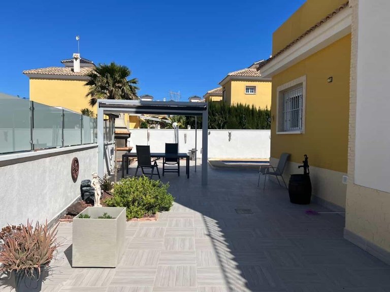 Villa for Sale in Inland Algorfa, Alicante 6