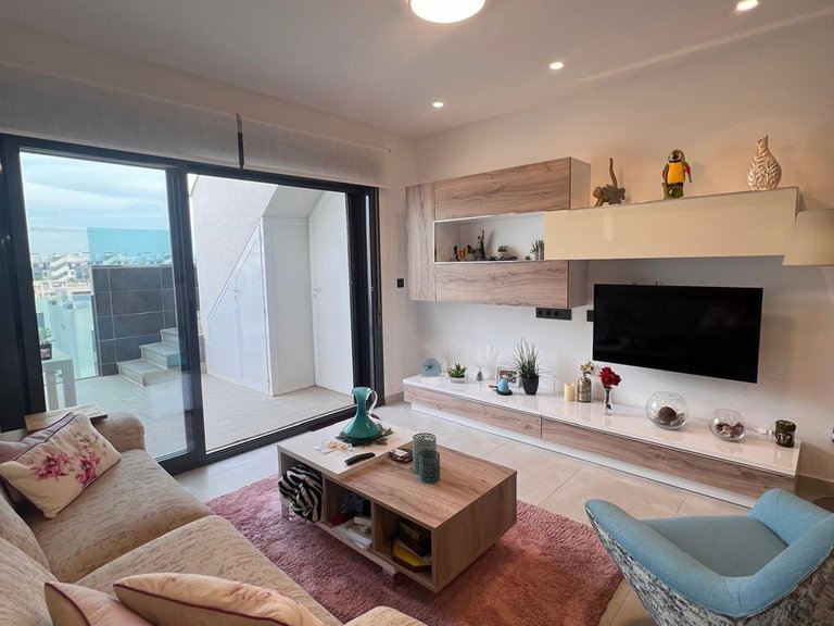 Penthouse for Sale in Guardamar Del Segura, Alicante 3