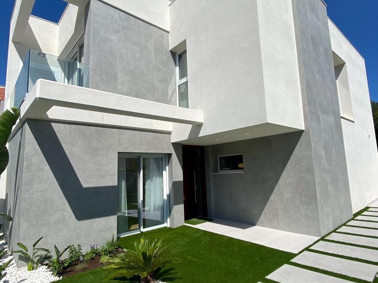 Villa for Sale in Sierra Cortina Finestrat, Alicante 1