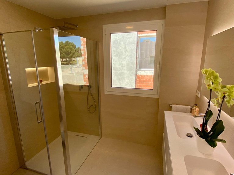 Villa for Sale in Sierra Cortina Finestrat, Alicante 29