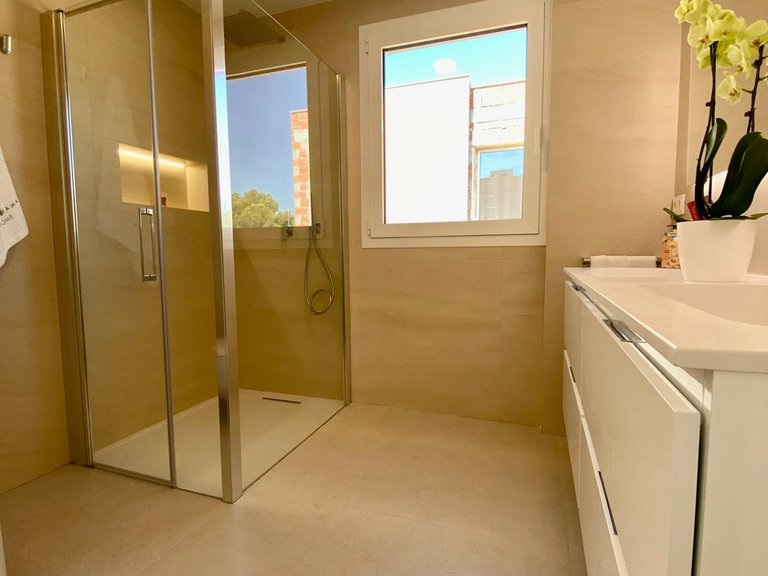 Villa for Sale in Sierra Cortina Finestrat, Alicante 32