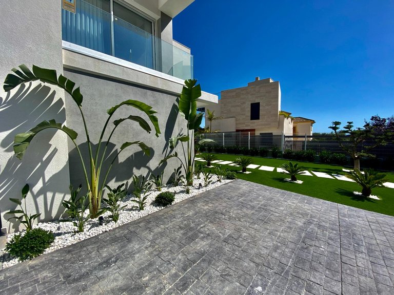 Villa for Sale in Sierra Cortina Finestrat, Alicante 38