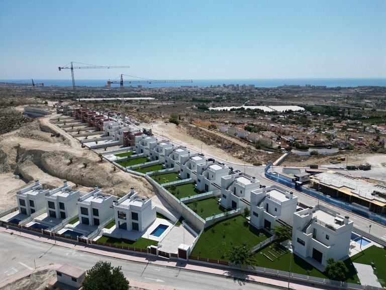 Villa for Sale in Mutxamel, Alicante 2