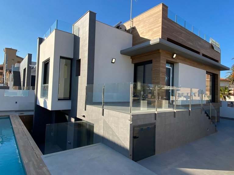 Villa for Sale in La Mata, Torrevieja, Alicante 6