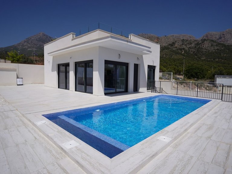 Villa for Sale in La Alberca Polop, Alicante 1
