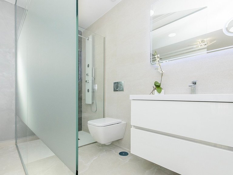 Villa for Sale in San Miguel De Salinas Vistabella Golf Entre Naranjos, Alicante 16