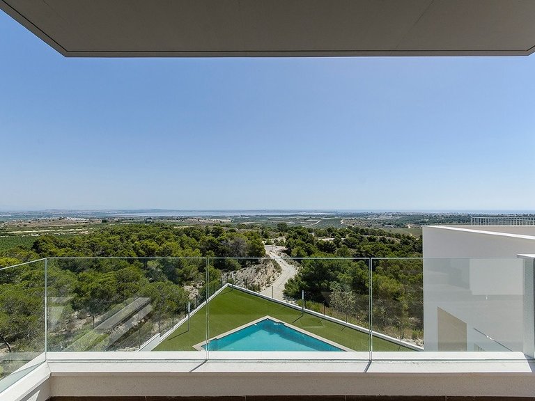 Villa for Sale in San Miguel De Salinas Vistabella Golf Entre Naranjos, Alicante 22