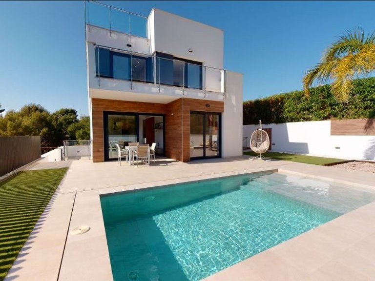 Villa for Sale in Urb. Don Mar, La Nucía, Alicante 1
