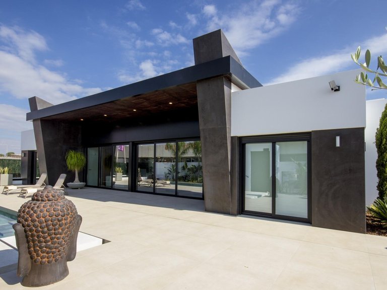 Villa for Sale in Rojales, Alicante 1
