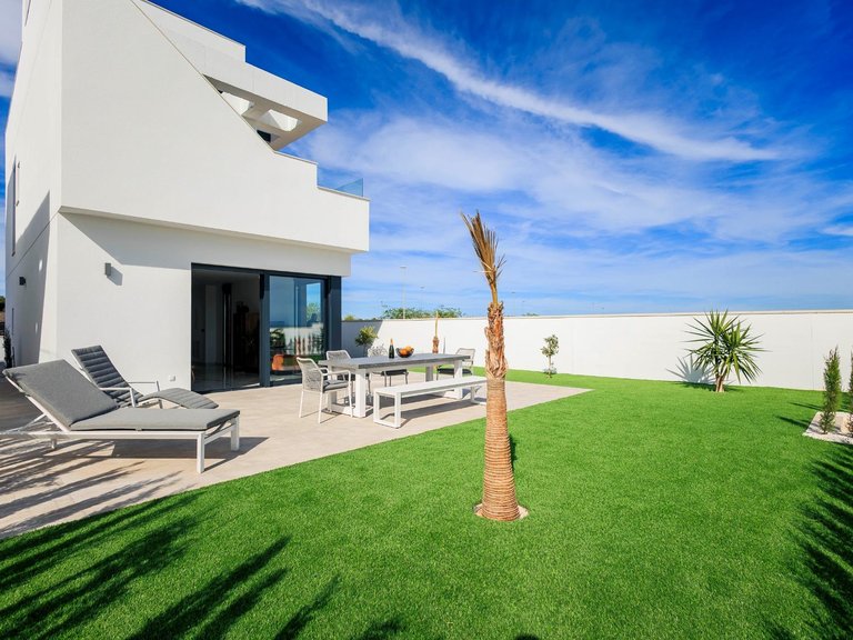 Villa for Sale in Pilar De La Horadada Lo Romero Golf, Alicante 2