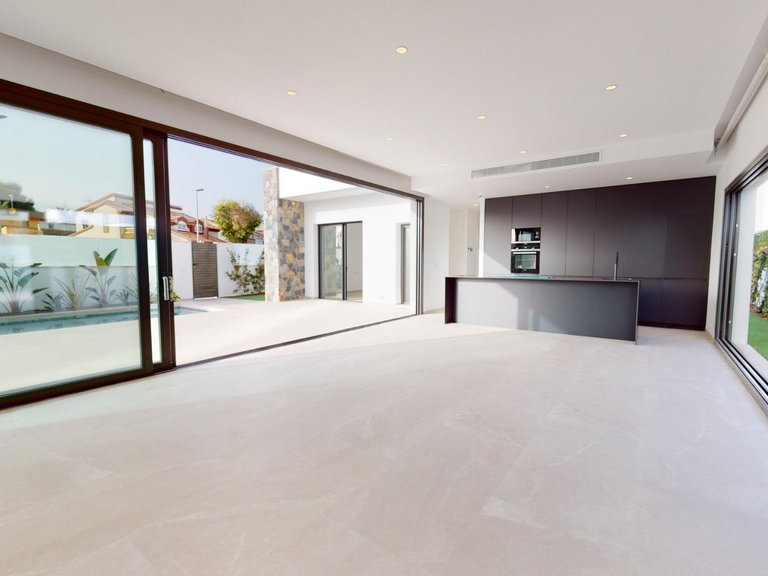 Villa for Sale in Los Alcazares, Murcia 11