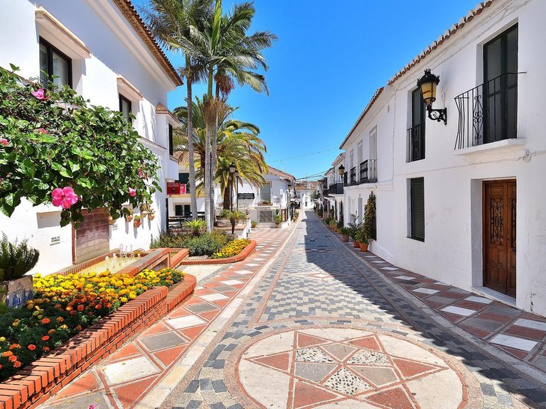 Apartment for Sale in Puerto Marina, Benalmádena, Malaga 9