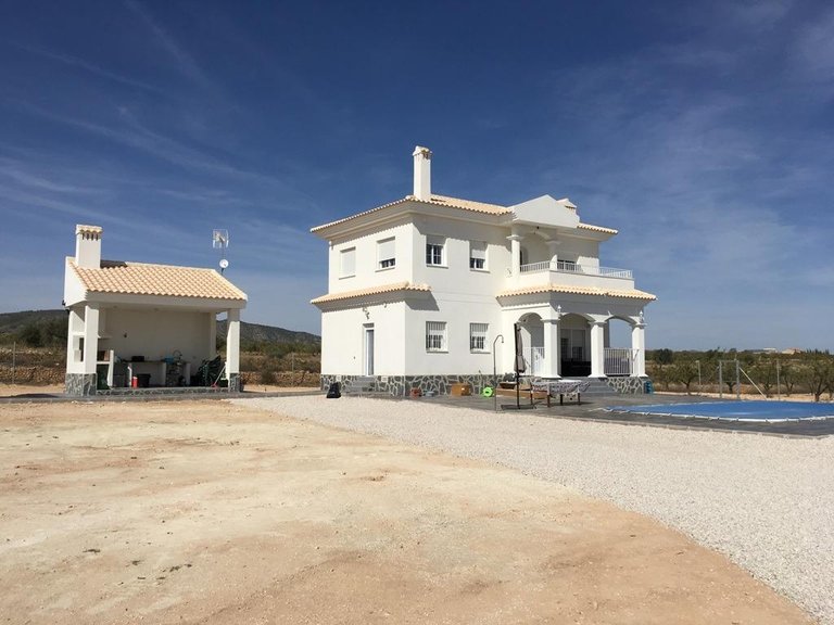 Villa for Sale in Pinoso, Alicante 3