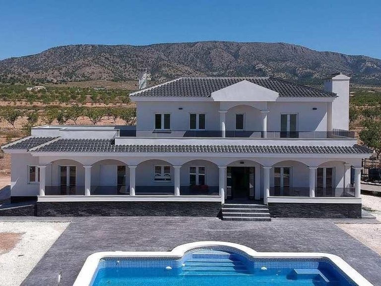Villa for Sale in Pinoso, Alicante 12