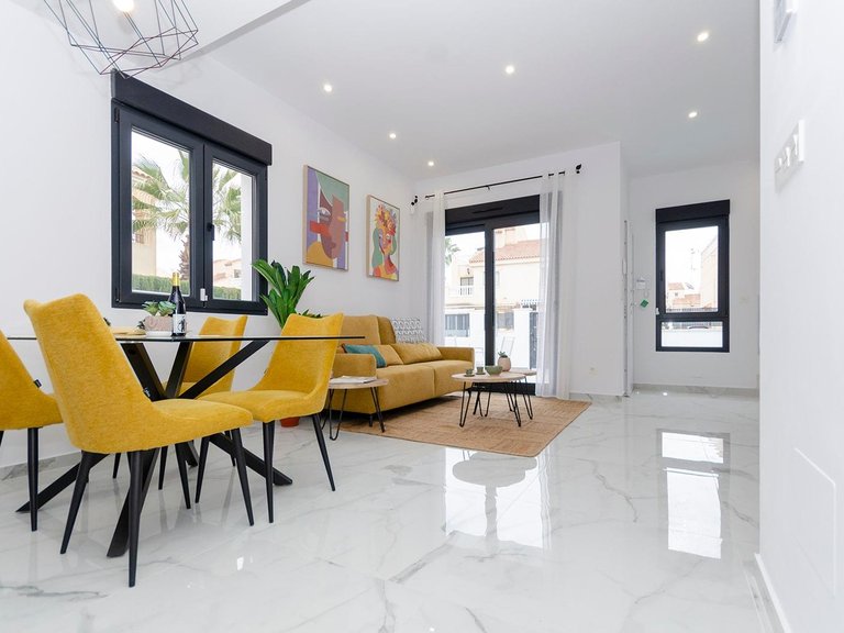 Villa for Sale in Torrevieja, Alicante 3