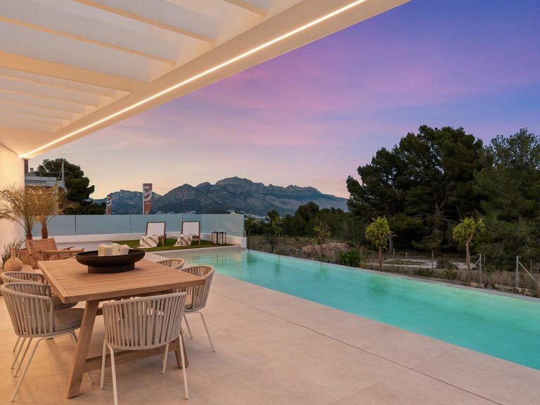 Villa for Sale in Urbanizaciones, Polop, Alicante 43