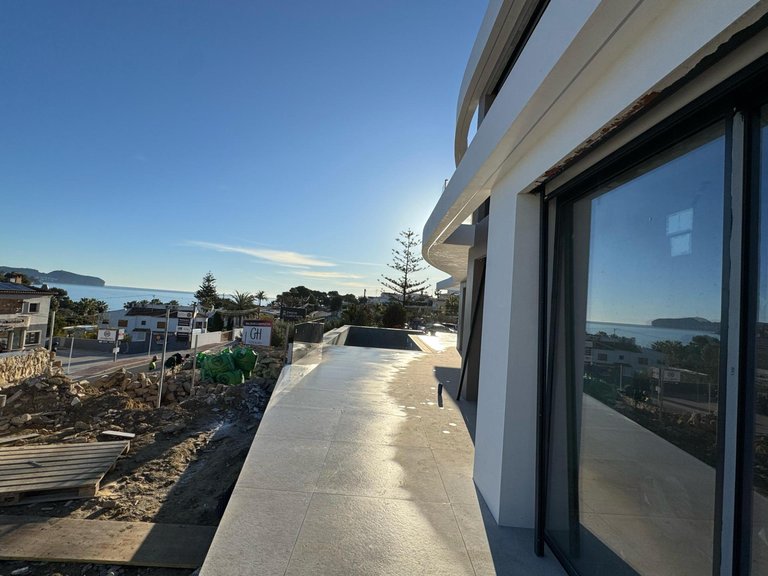 Villa for Sale in Playa de La Fustera, Benissa, Alicante 3