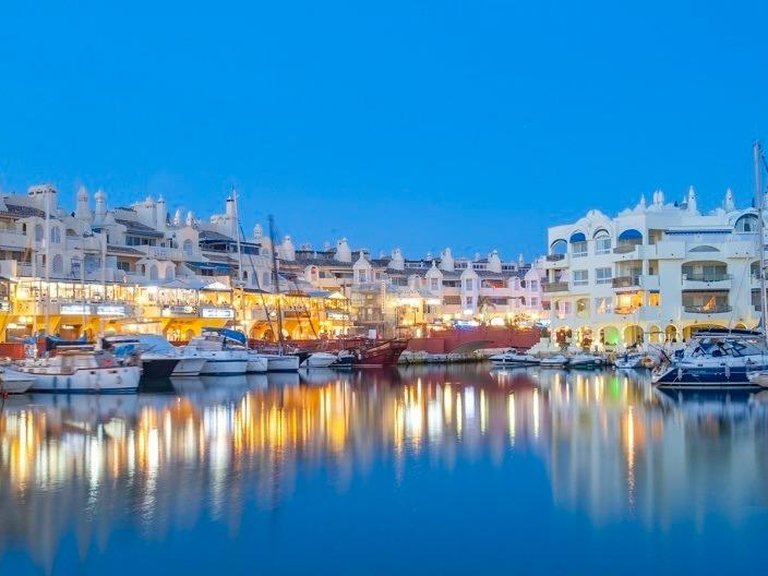 Apartment for Sale in Benalmádena, Torremolinos, Malaga 14