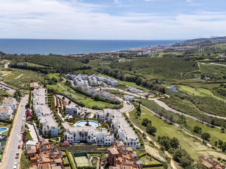 Apartment for Sale in Casares Golf, Casares, Malaga 1