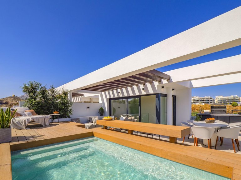 Villa for Sale in Higueron, Fuengirola, Malaga 6