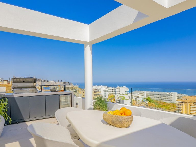 Villa for Sale in Higueron, Fuengirola, Malaga 19