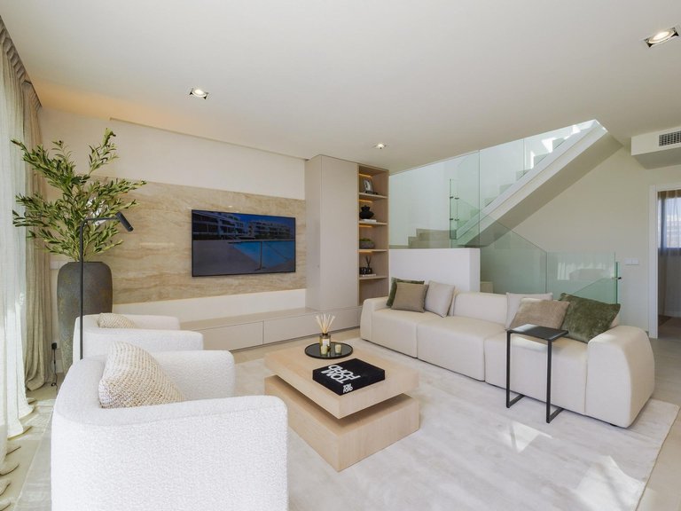 Villa for Sale in Higueron, Fuengirola, Malaga 32