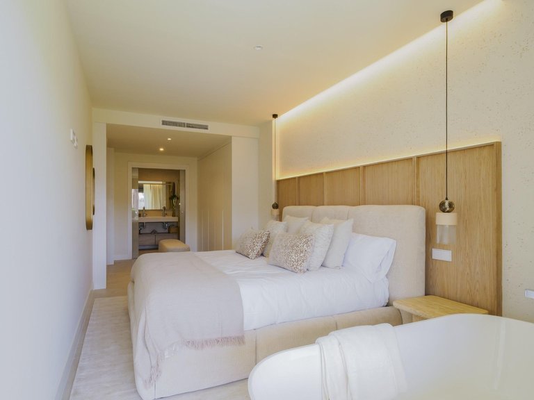 Villa for Sale in Higueron, Fuengirola, Malaga 45