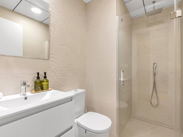 Villa for Sale in Dolores, Alicante 35