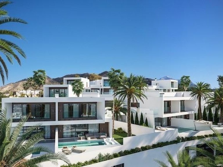 Villa for Sale in Los Arcos, Nerja, Malaga 10
