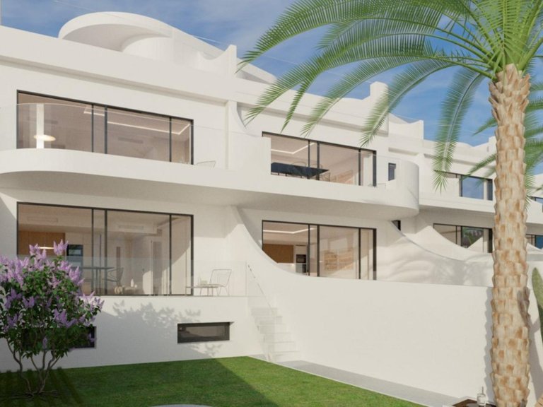 Villa for Sale in Torrevieja, Alicante 3