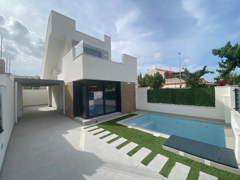 Villa for Sale in La Concha, Los Alcazares, Murcia 1
