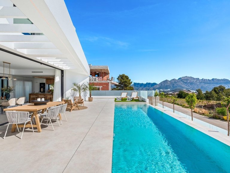 Villa for Sale in Polop, Alicante 36