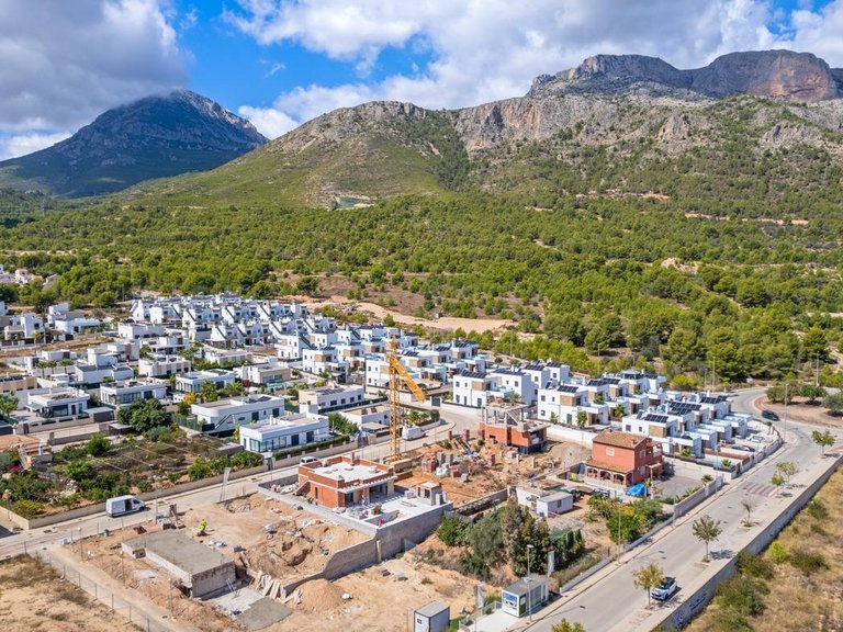 Villa for Sale in Novapolop Polop, Alicante 28