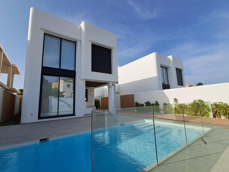 Villa for Sale in El Albir, Alfas Del Pi, Alicante 2