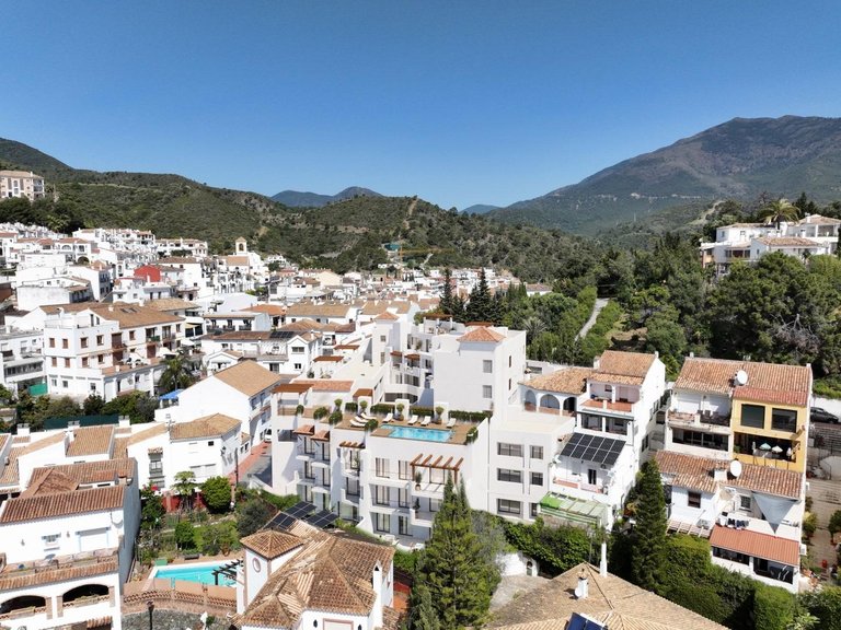 Apartment for Sale in Pueblo Benahavís, Malaga 5