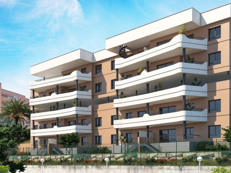 Apartment for Sale in Los Pacos, Fuengirola, Malaga 1
