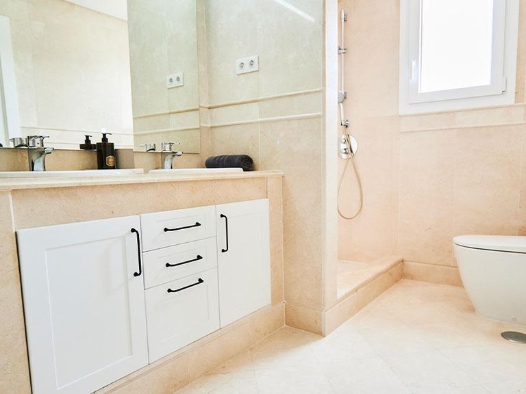 Apartment for Sale in Nueva Andalucia, Marbella, Malaga 24