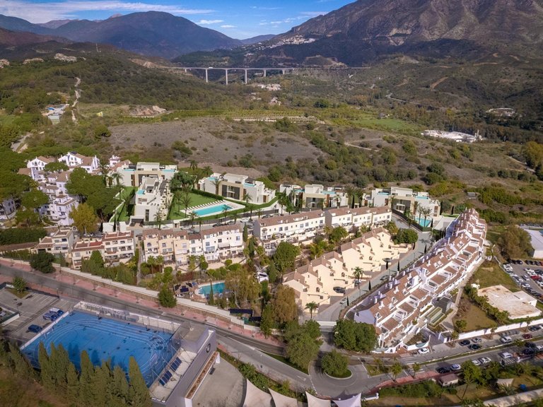 Apartment for Sale in Nueva Andalucia, Marbella, Malaga 41