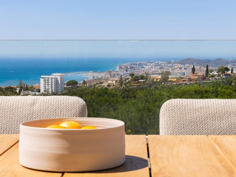 Apartment for Sale in Higueron, Fuengirola, Malaga 2