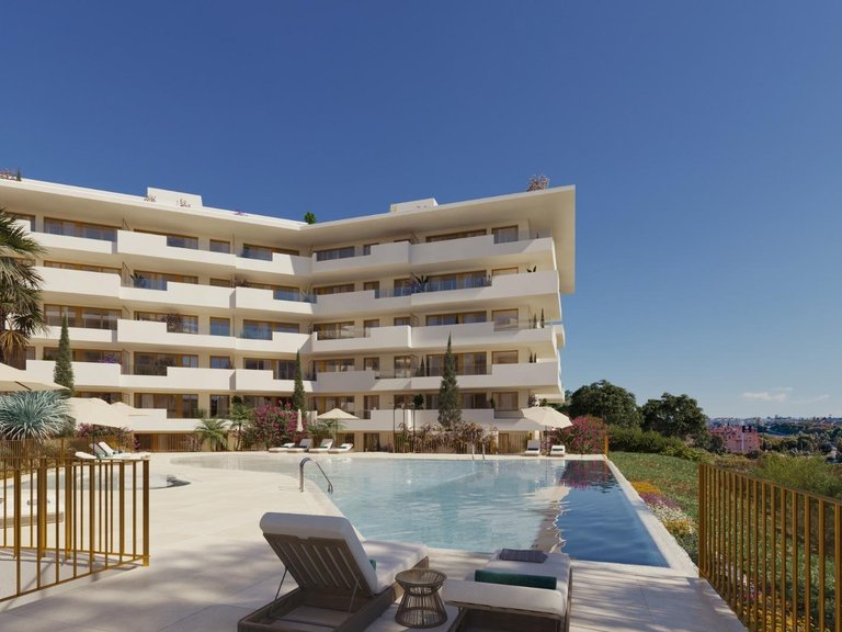 Apartment for Sale in Los Pacos, Fuengirola, Malaga 1